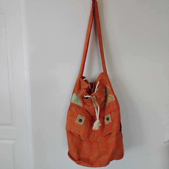 Edge Large Embroidered Bohemian Extendable Bucket Crossbody Bag - Picture 2 of 16